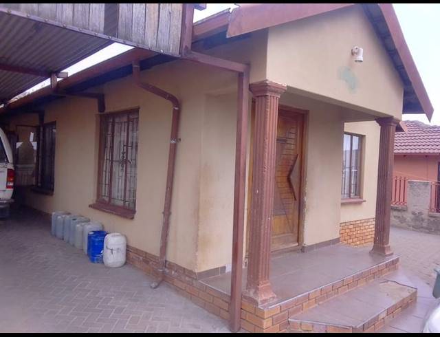 3 BEDROOM HOUSE FOR SALE IN TLHABANE WEST